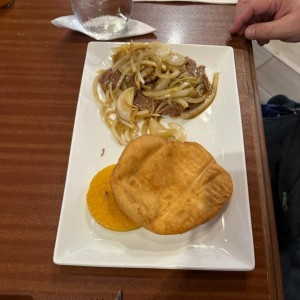 Especialidades - Bistec Picado y hojaldre y tortilla
