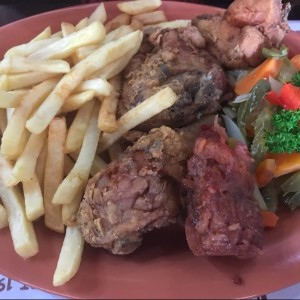 pollo frito con papas
