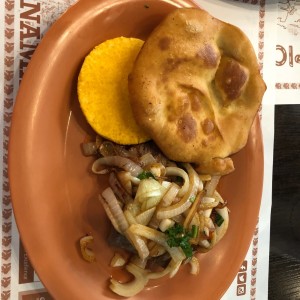 fillete de bistec con hojaldre y tortilla