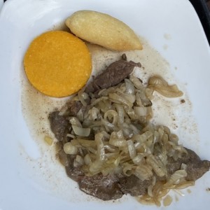 Bistec en cebollada