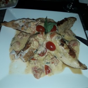 pollo relleno de camarones