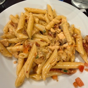 Pene con Salmon