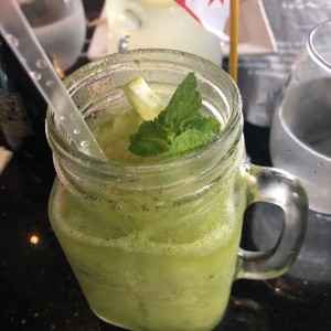 limonada con hieba buena
