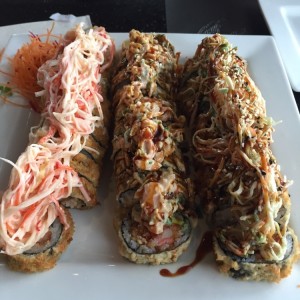 Volcano roll, Aponwao roll y Tribu roll. 