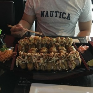 tribu roll + tropical roll + kung fu panda