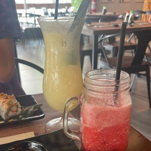 Amapola y limonada de frutos rojos