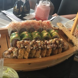 Rollos Especiales - Ceviche roll, kung fu panda roll