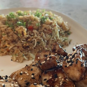 Yakimeshi pollo