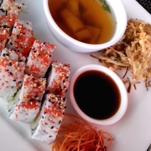 Menu ejecutivo Tsugo California Roll