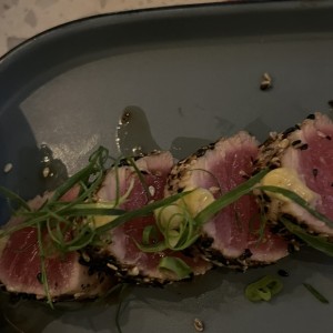 Entradas - Tuna Tataki