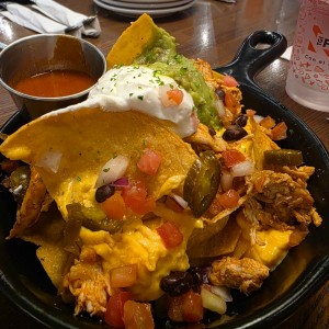 Appetizers - ULTIMATE CHICKEN NACHOS