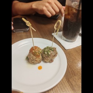 Appetizers - BONELESS