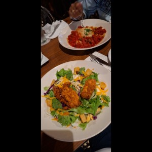 Ensalada con Pollo + Pasta con Pollo y Pepperoni