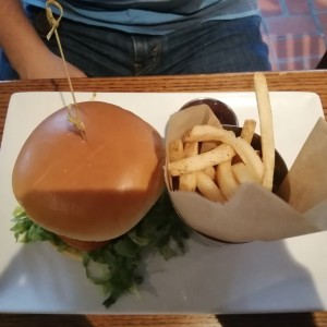 Hamburguesa con papas