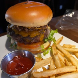 Texas chili cheesburger