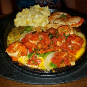 SIZZLING CHICKEN & SHRIMP