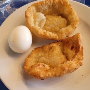 hojaldre y huevo