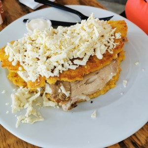 Cachapa con pernil
