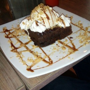 brownie con helado