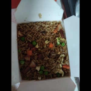Delicias Tradicionales - Arroz Frito Oriental