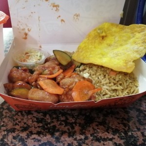 clan de costillitas agridulce y arroz frito