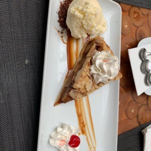 Strudel de Manzana con Helado Vainilla
