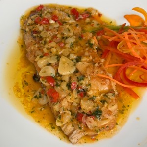Filete de Corvina al Ajillo