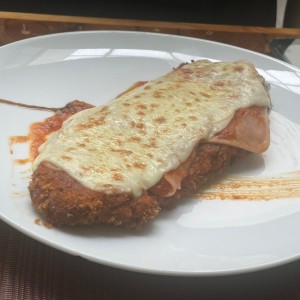 Milanesa de Filete de Res a la Napolitana