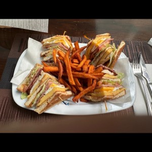 Emparedados - Club sandwich