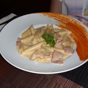 Pasta penne a la Carbonara