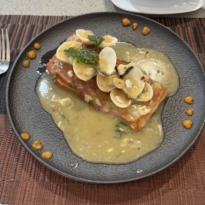 Salmon a la vasca