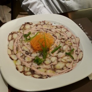 Carpaccio de pulpo olivo
