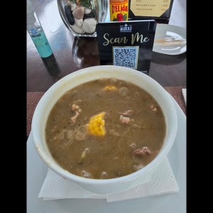 Sopa de lentejas con carne