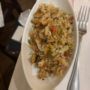 Arroz con vegetales en concolon