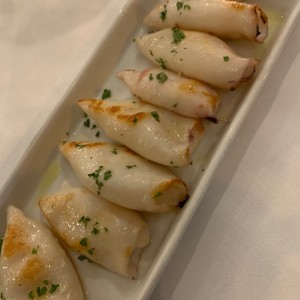 Chipirones rellenos de queso manchego