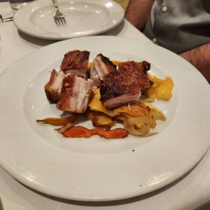 Cochinillo Asado de Nuestra Corte y Hornada