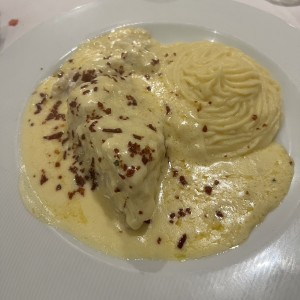 Corvina con salsa manchego y pure