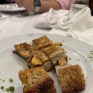 Cochinillo Asado de Nuestra Corte y Hornada