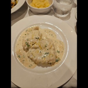 mero a la cava y puerros 