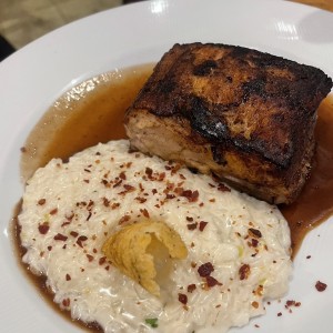 Costillas de cerdo con risotto de parmesano
