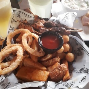 picada la rana dorada