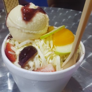 ensalada de frutas con helado
