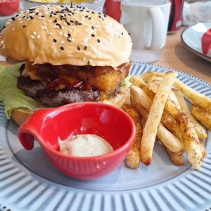 lola burger