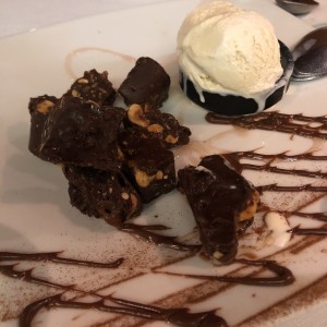 Turron de chocolate con helado