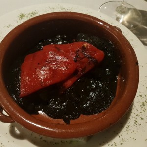chipirones rellenos en su tinta 