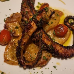 Entrantes Calientes - Pulpo Casa Urrutia