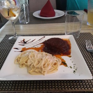 Strogonoff de Res con pasta a la crema