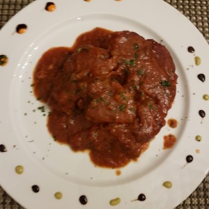 Ossobuco de Res con Linguini a la Crema