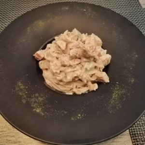 Fetuccinis con pollo a la Strega (pasados por el queso)