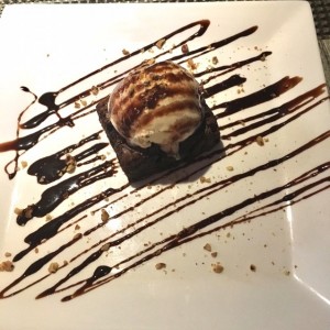 Postres - Brownie con Helado